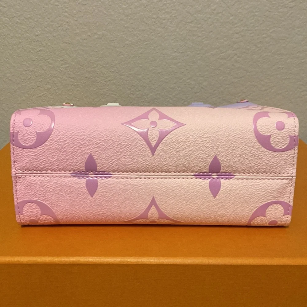 Louis Vuitton Sunrise Pastel Onthego PM - Picture 10 of 10